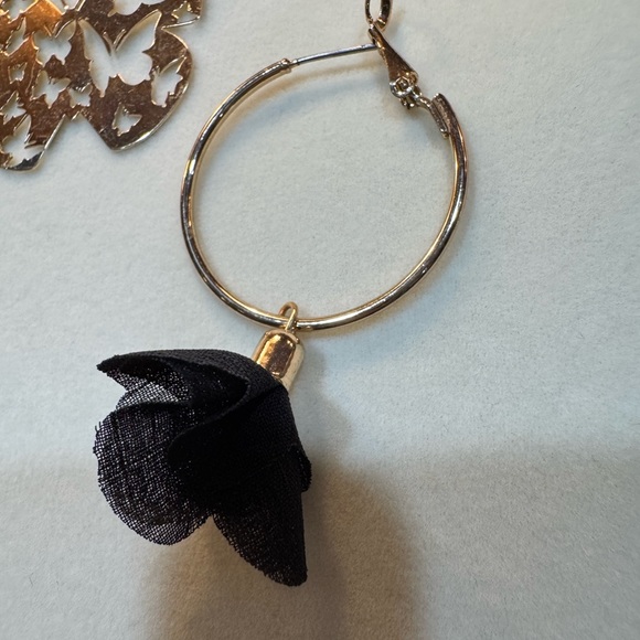 NEW nOir NYC Earrings 2 prs Gold Butterflies & Black Fabric Flowers Set - Picture 6 of 8